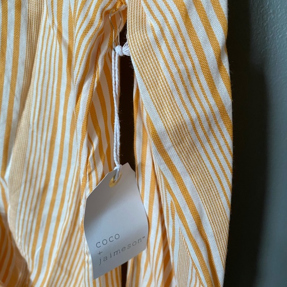 Coco and jaimeson blouse striped size small NWT - Picture 4 of 5